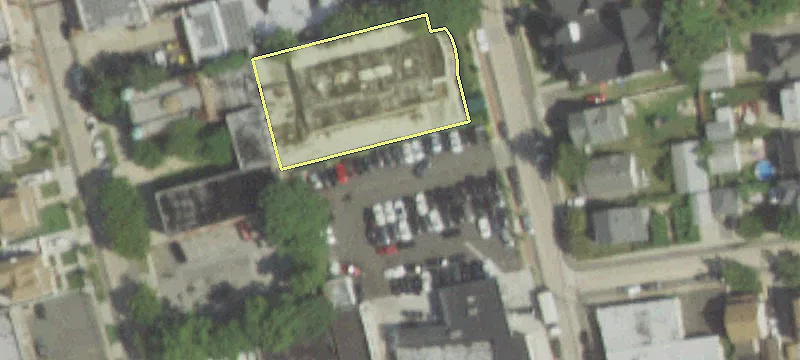 163 Denton Ave