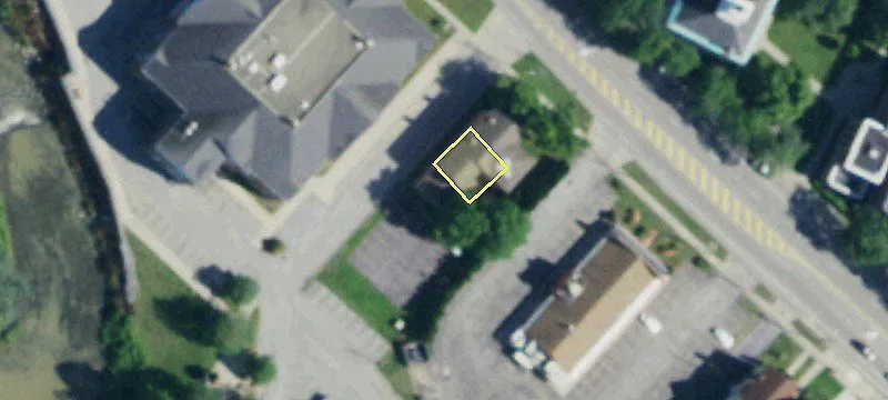 10 Ellicott St