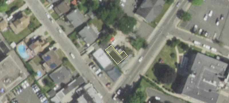 1106 Broadway