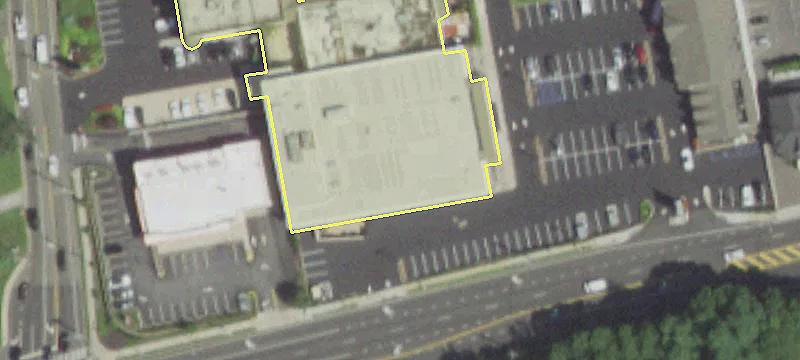 8243 Jericho Tpke