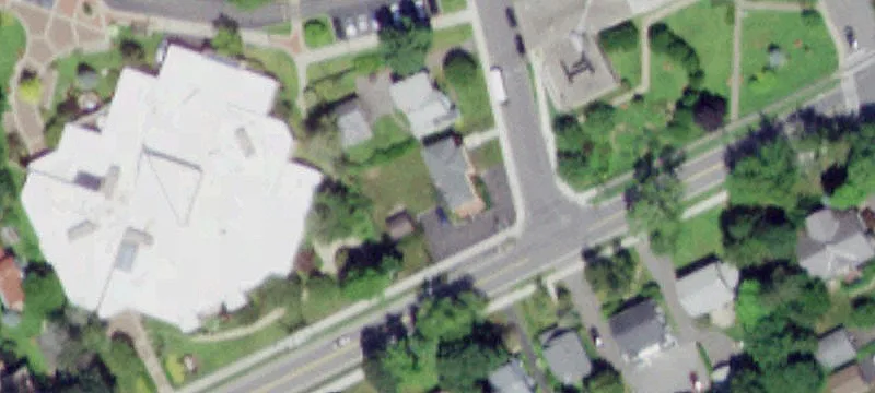 449 Delaware Ave