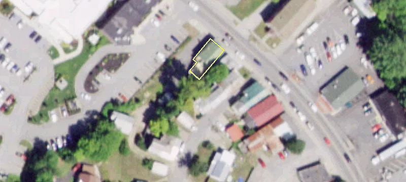 3753 Main St