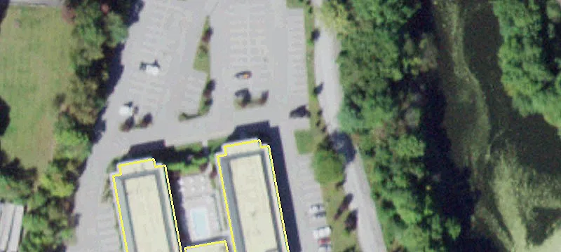 5 Lakeside Rd