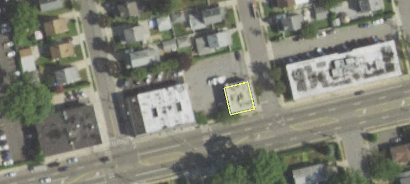 80 Old Country Rd