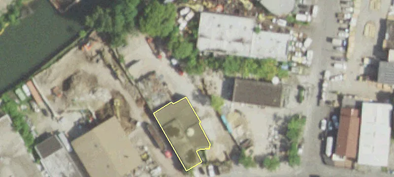 8 Morris Ave