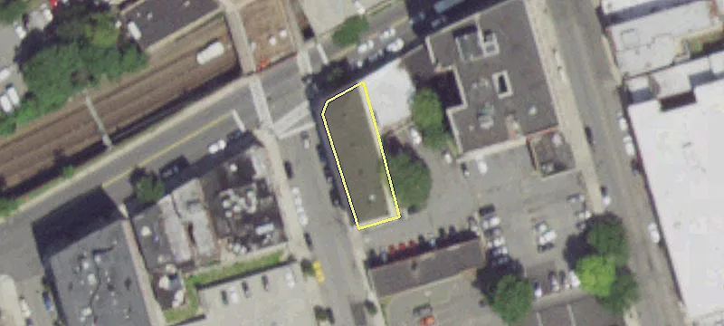 38 1st St