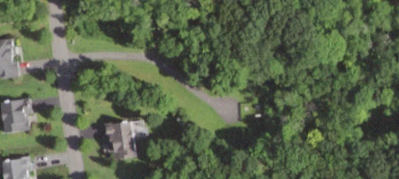 82 Travis Rd