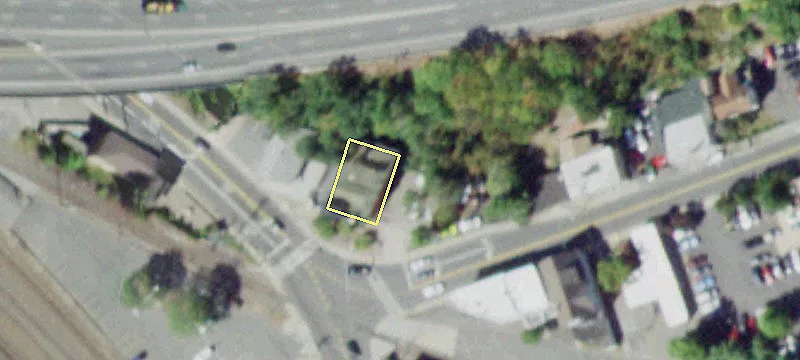 84 Orange Ave