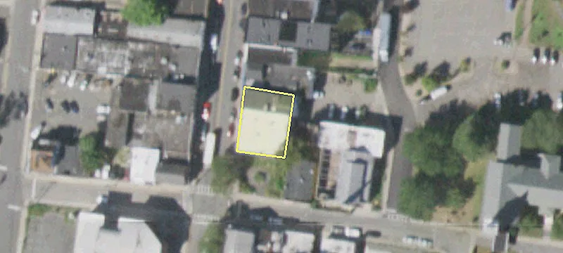 44 Main St