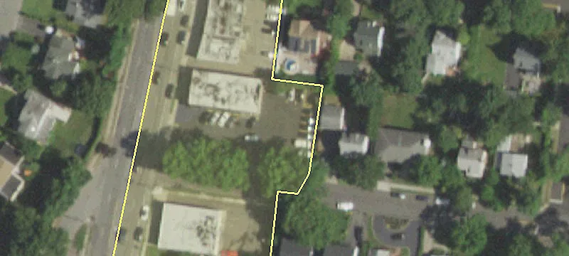 400 Willis Ave