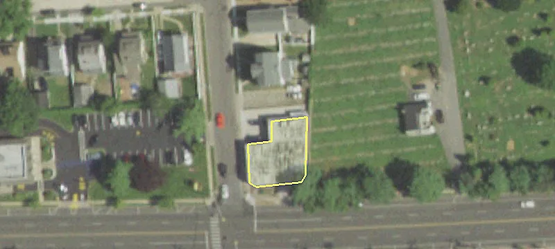 77 Merrick Rd