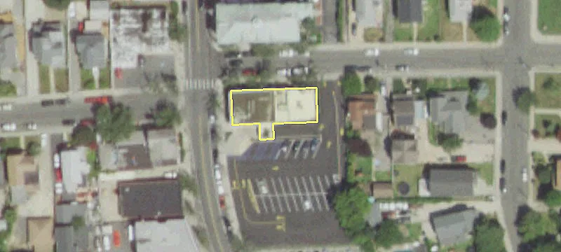 140 Doughty Blvd