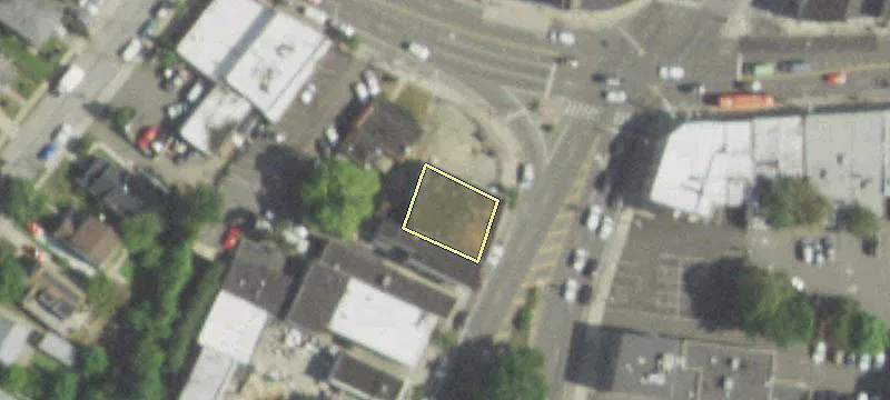 800 Merrick Rd