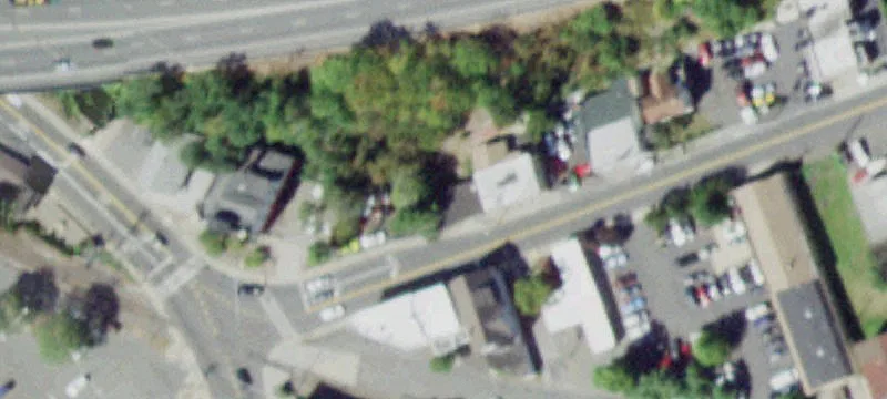 15 Wayne Ave