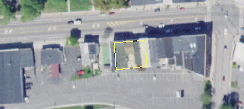 21 Main St