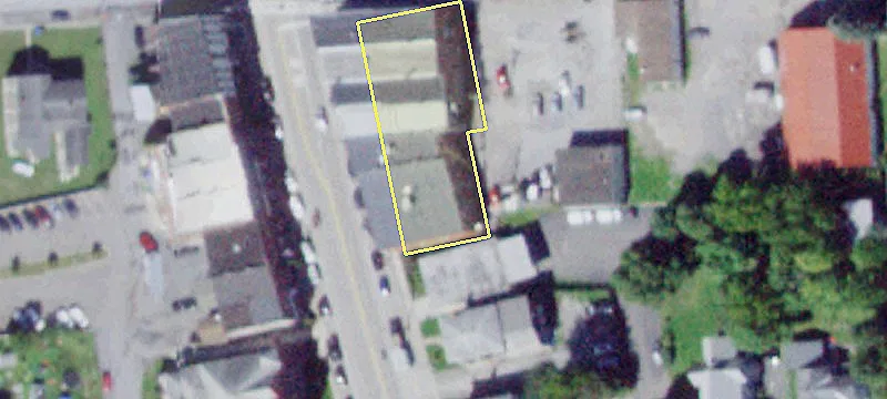 12-16 Main St
