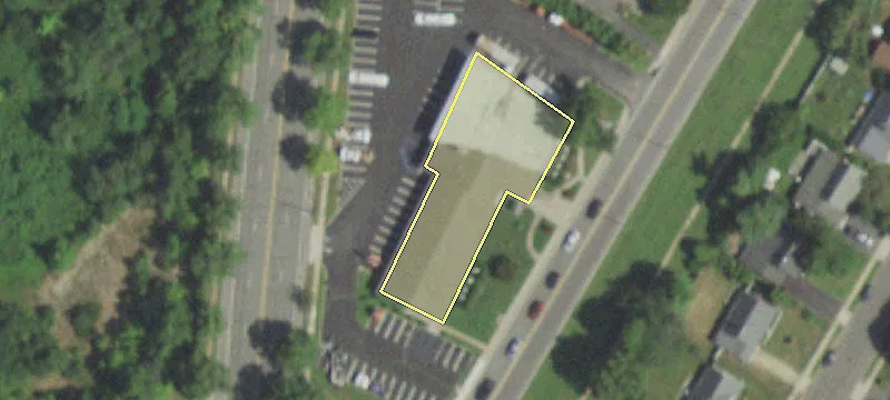 890 Carman Ave