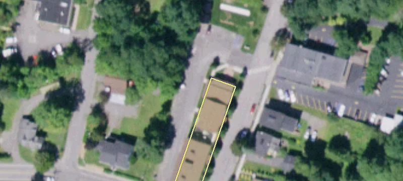 28 Railroad Ave