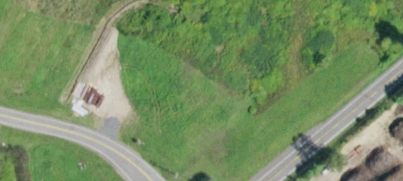 8 Bender Blvd25-26