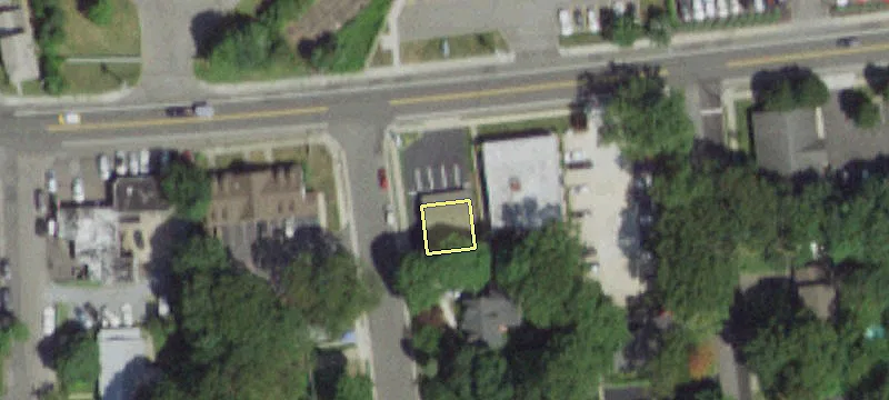 302 Hallock Ave