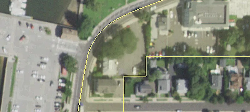 350 Main St