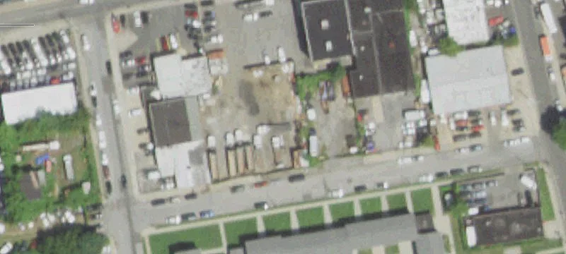 Randall Ave