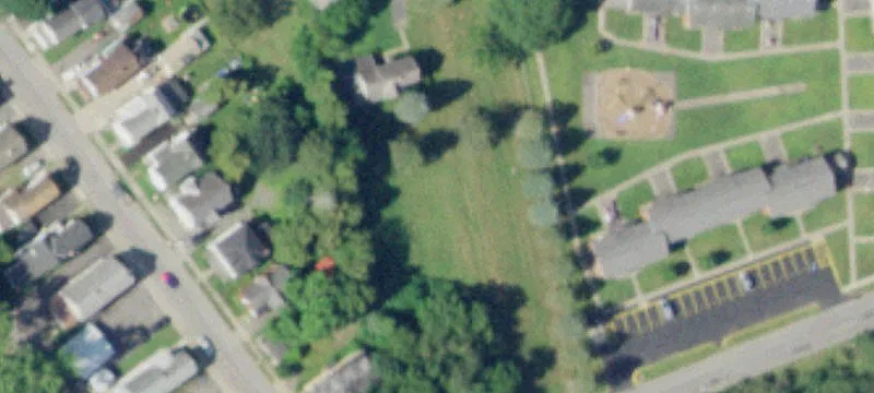250 Steele St