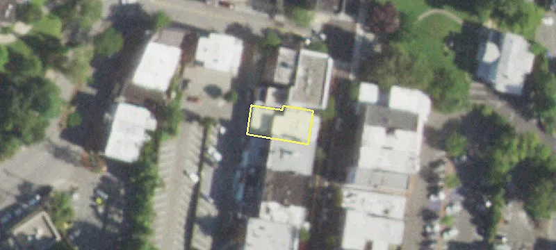 543 Warburton Ave