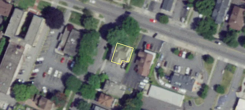 1349 Park Ave