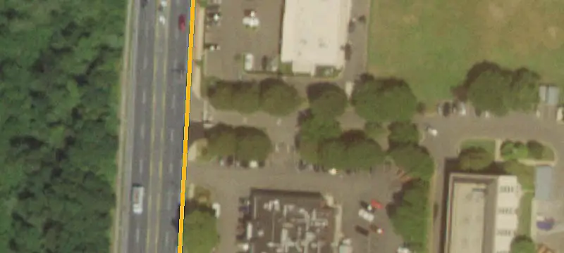 680 Commack Rd