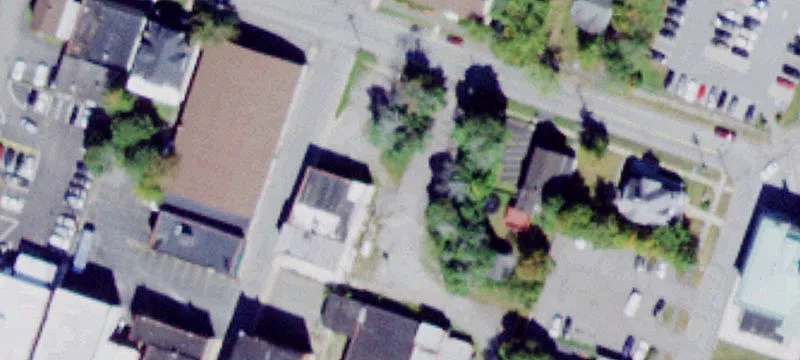 Landfield Ave