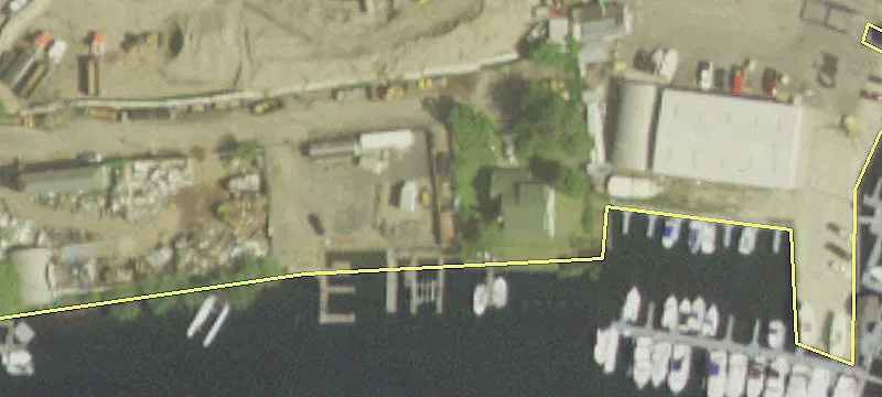 525 New St