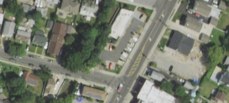 Elmont Rd
