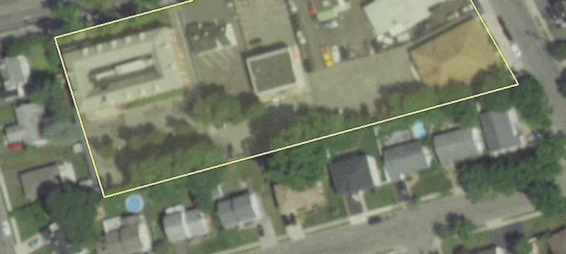 777 Old Country Rd