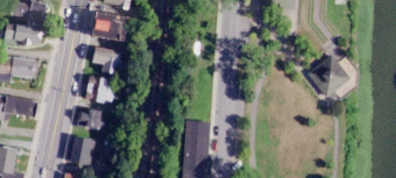 Skenesborough Dr