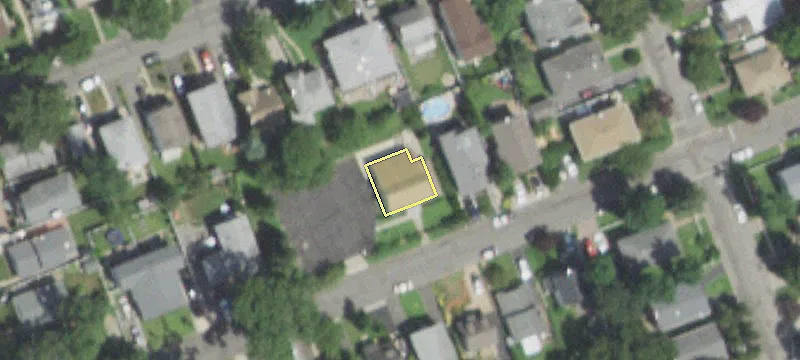 29 Mohegan Ave