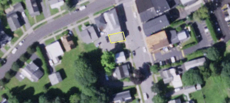 Maple Ave