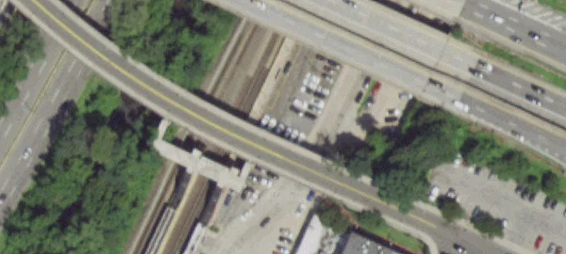 Mac Questen N Pkwy