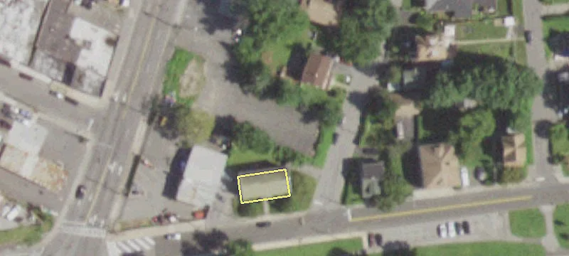 Lawn Ave