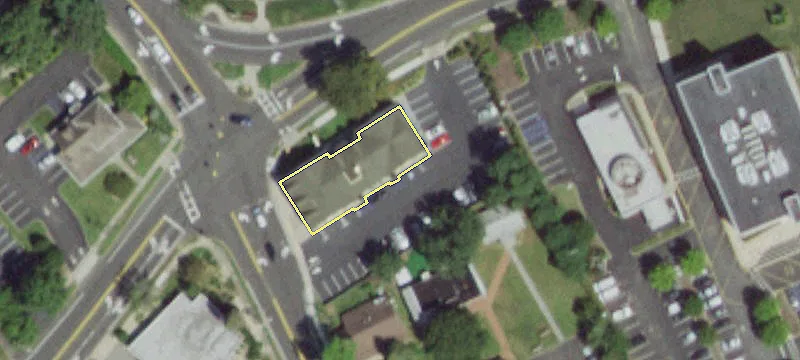 60 Country Rd