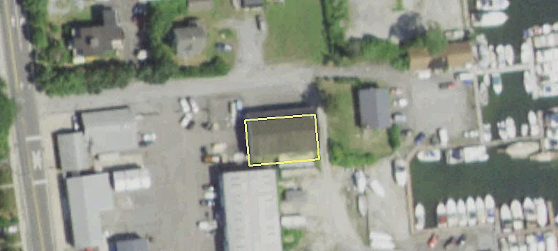 153 Riv Ave