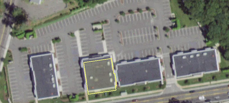 300 Old Country Rd, Unit 450