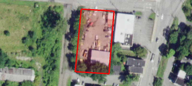 2001 Main St