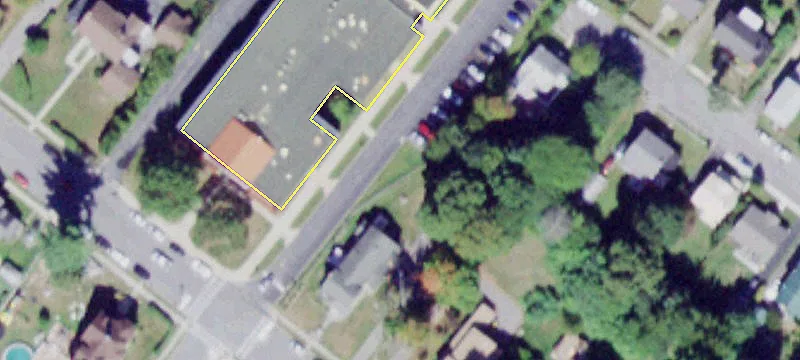 Maple Ave