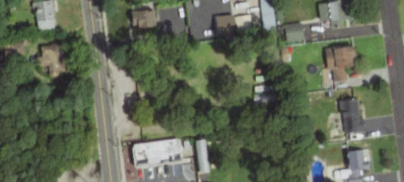 1035 Waverly Ave