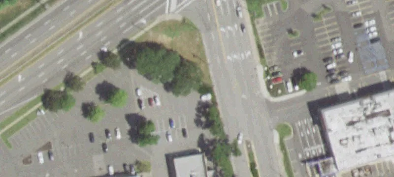 Moriches Rd