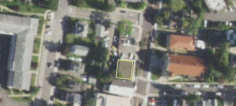 611 Warburton Ave