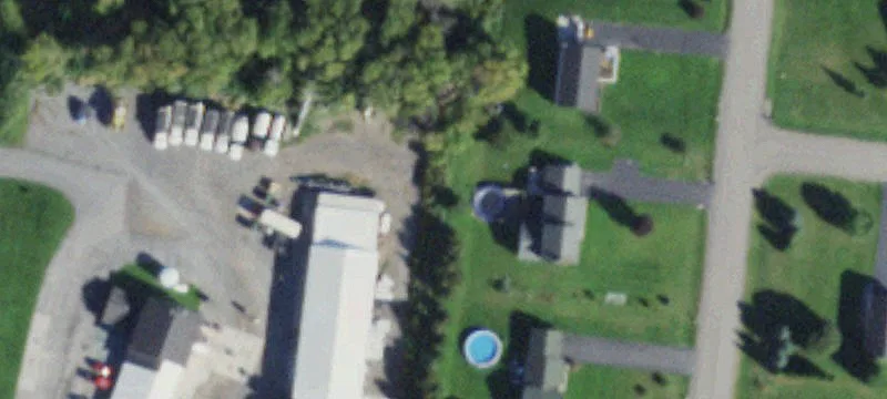 Lakeville Rd