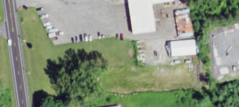 582 Queensbury Ave