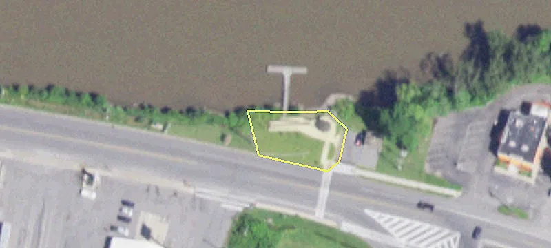 Riverside Dr